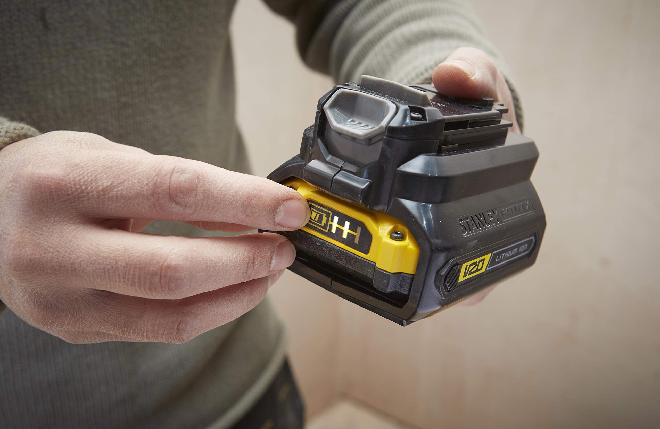 stanley-fatmax-sfmcb100-adaptador-v20-lithium-ion-18-v-para-herramientas-antigua image 4
