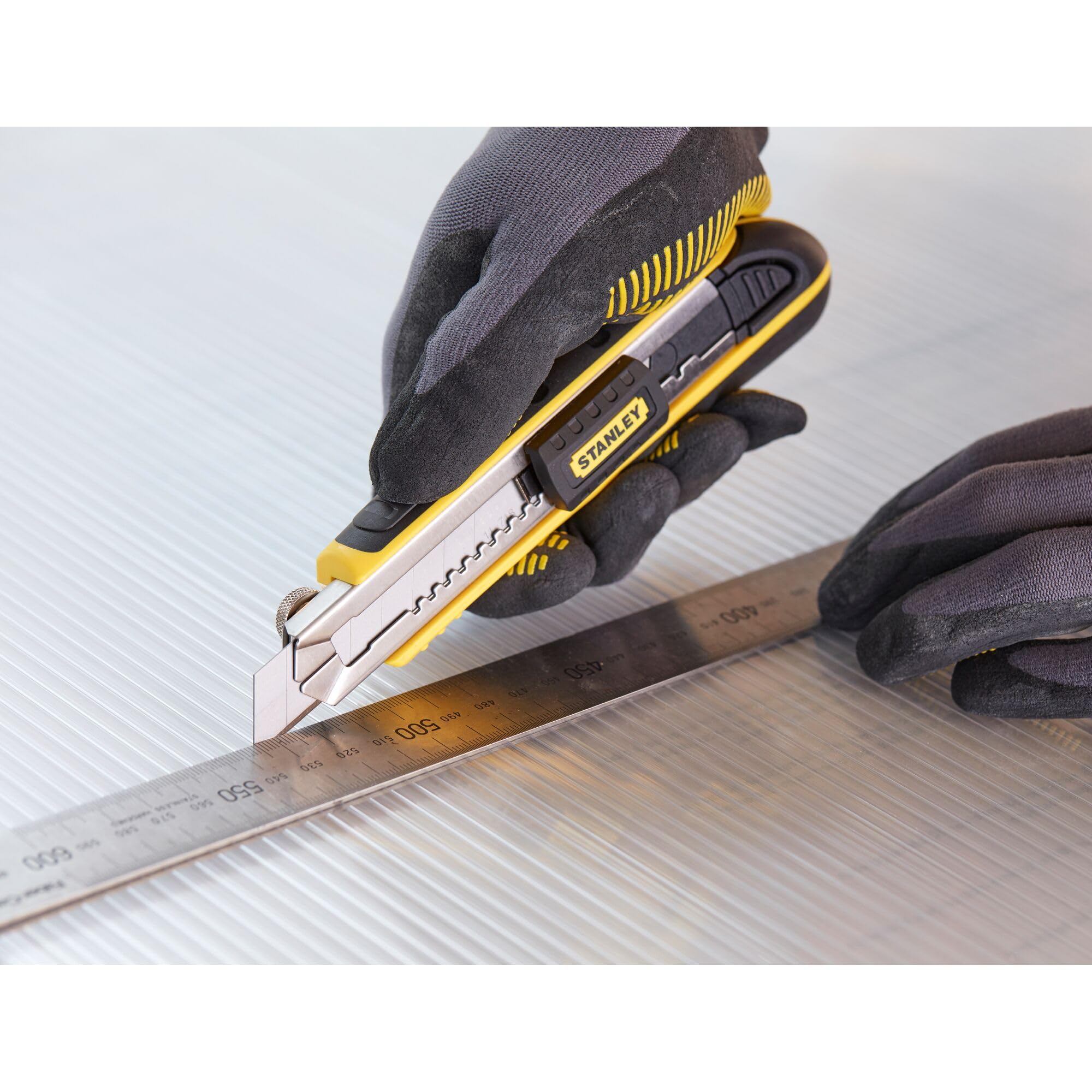 stanley-fatmax-c-ter-de-cartucho-18-mm-con-cambio-r-pido-de-hoja-modelo-0-10-481 image 4