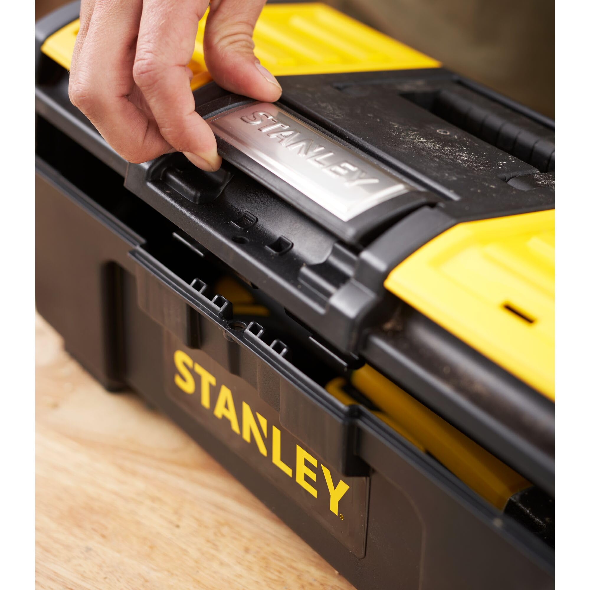 stanley-1-79-216-caja-de-herramientas-one-touch-16-pulgadas-con-bandeja-extra-bl image 6
