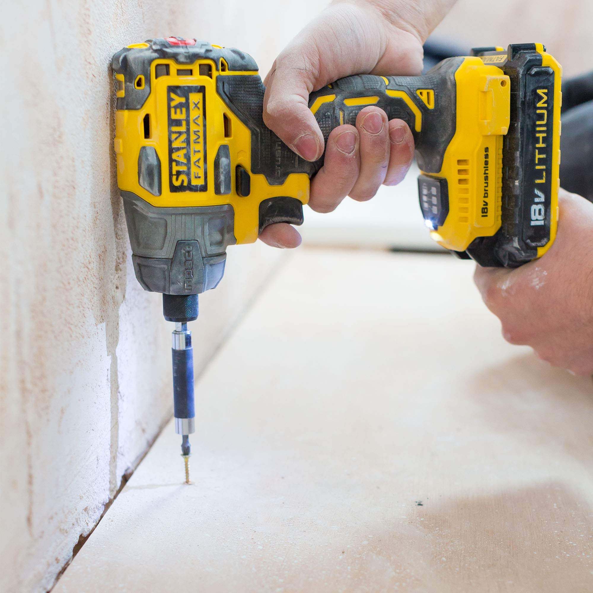 stanley-fatmax-fmck467d2-qw-taladro-percutor-y-atornillador-de-impacto-18v-brush image 8
