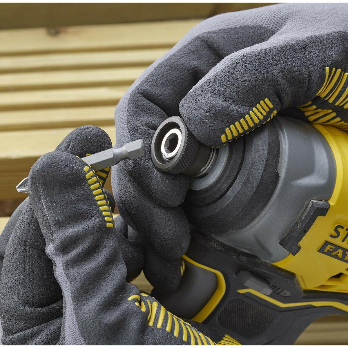 stanley-fatmax-sfmcf810d2k-qw-atornillador-de-impacto-18v-brushless-170-nm image 6