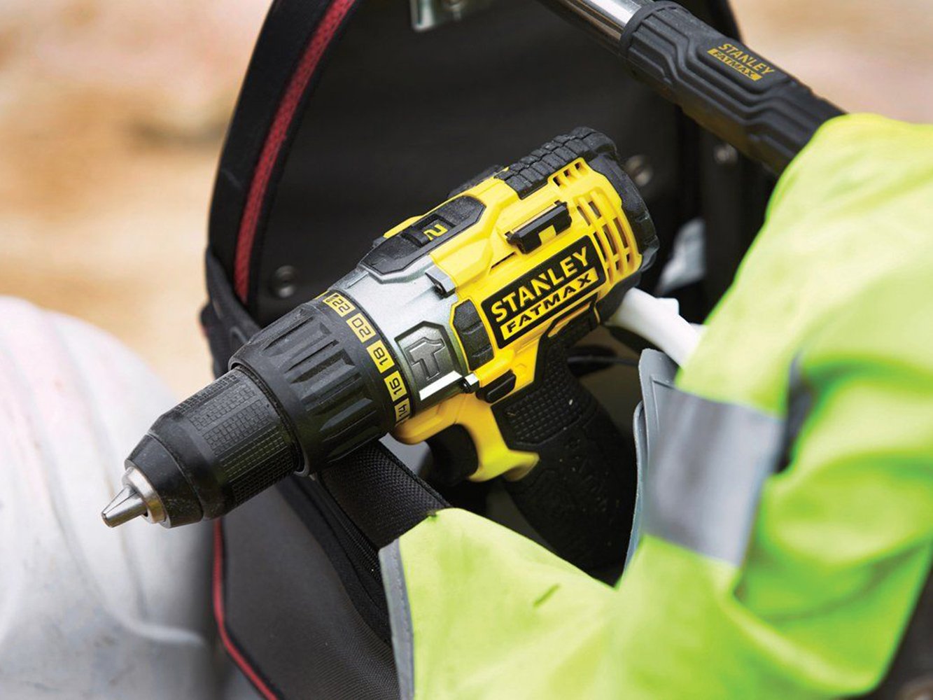 stanley-fatmax-fmck463d2t-taladro-percutor-brushless-y-atornillador-de-impacto-1 image 7