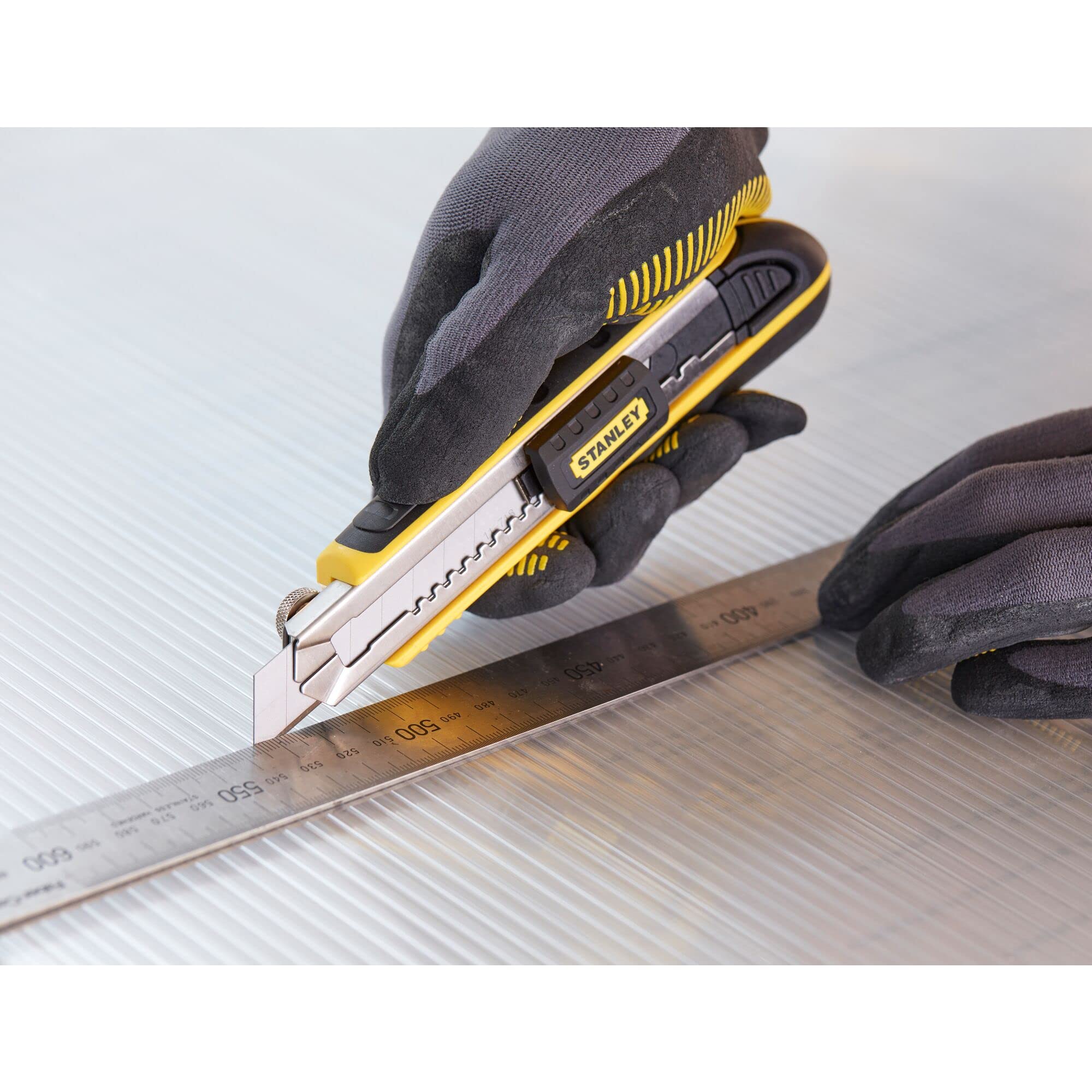 stanley-fatmax-c-ter-18mm-acero-inoxidable-6-cuchillas-incluidas-modelo-1-10-481 image 4
