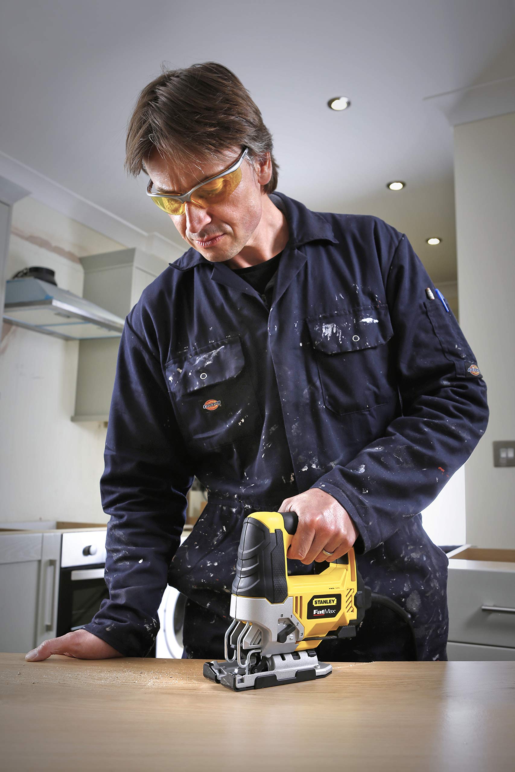 stanley-fatmax-fme340k-qs-sierra-de-calar-710-w-con-malet-n image 5