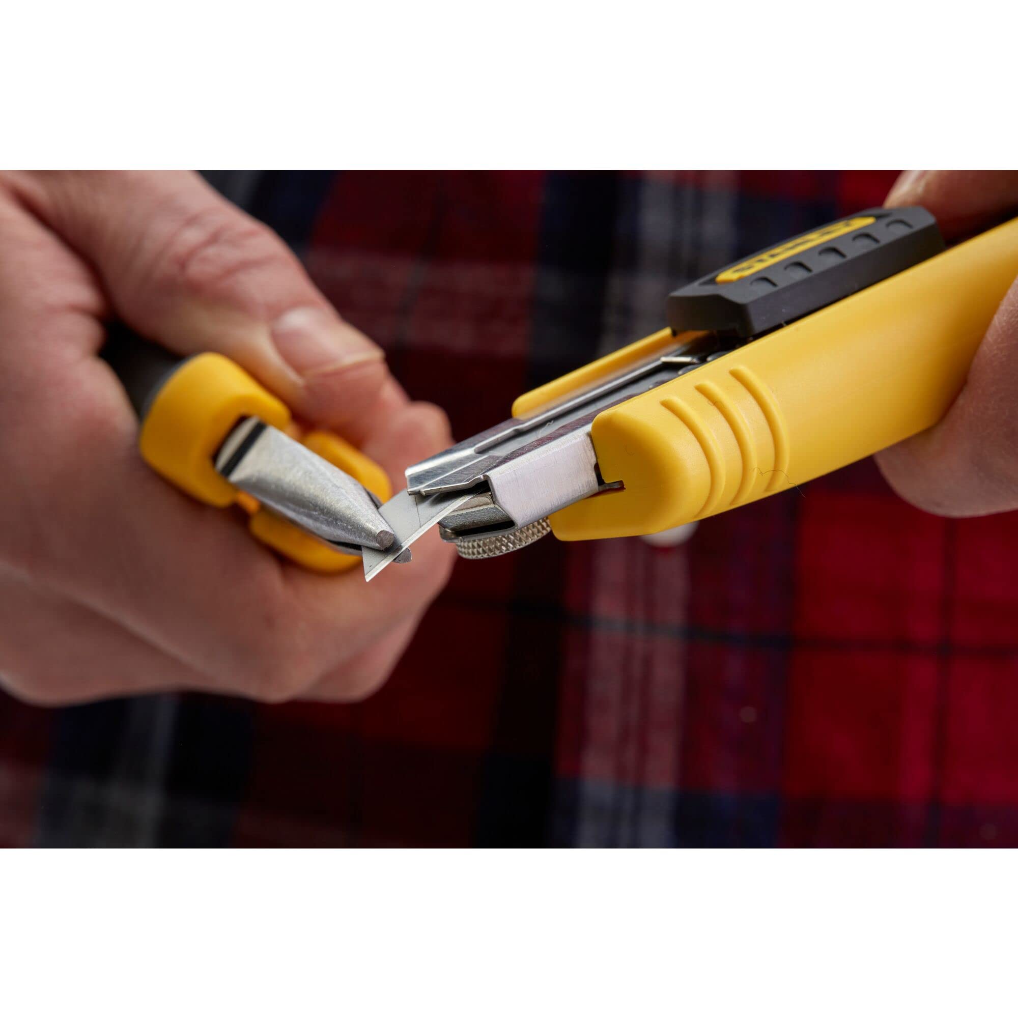 stanley-fatmax-c-ter-18mm-acero-inoxidable-6-cuchillas-incluidas-modelo-1-10-481 image 7