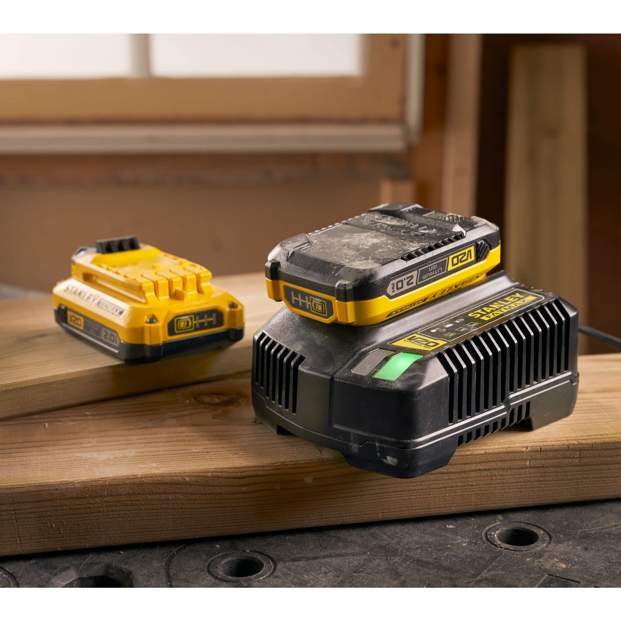 stanley-fatmax-sfmcb12d2-qw-pack-2-bater-as-v20-18v-2ah-cargador-r-pido image 3
