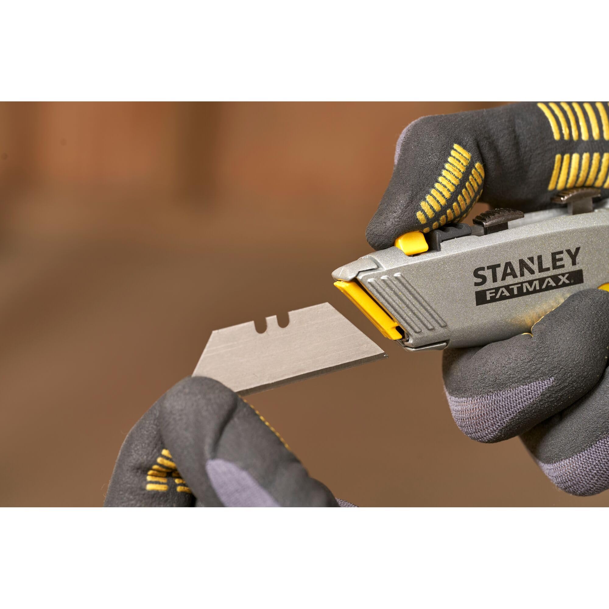stanley-fatmax-pro-c-ter-retr-ctil-doble-hoja-con-bloqueo-0-10-789 image 5