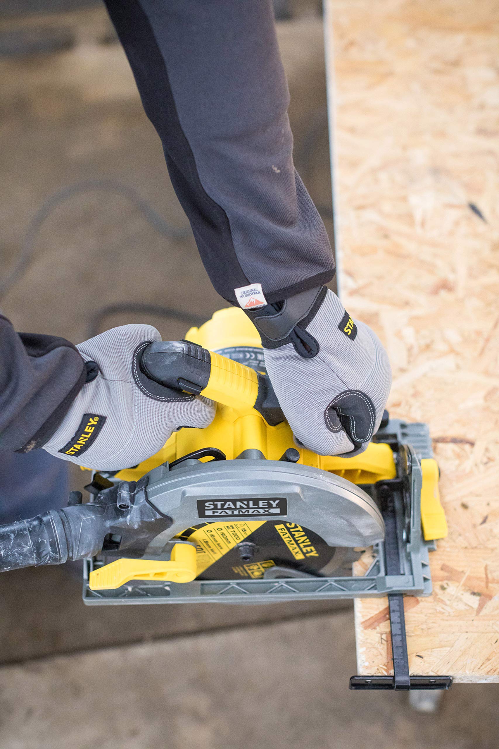 stanley-fatmax-fme301k-qs-sierra-circular-1650w-con-disco-de-190-mm-y-malet-n image 5