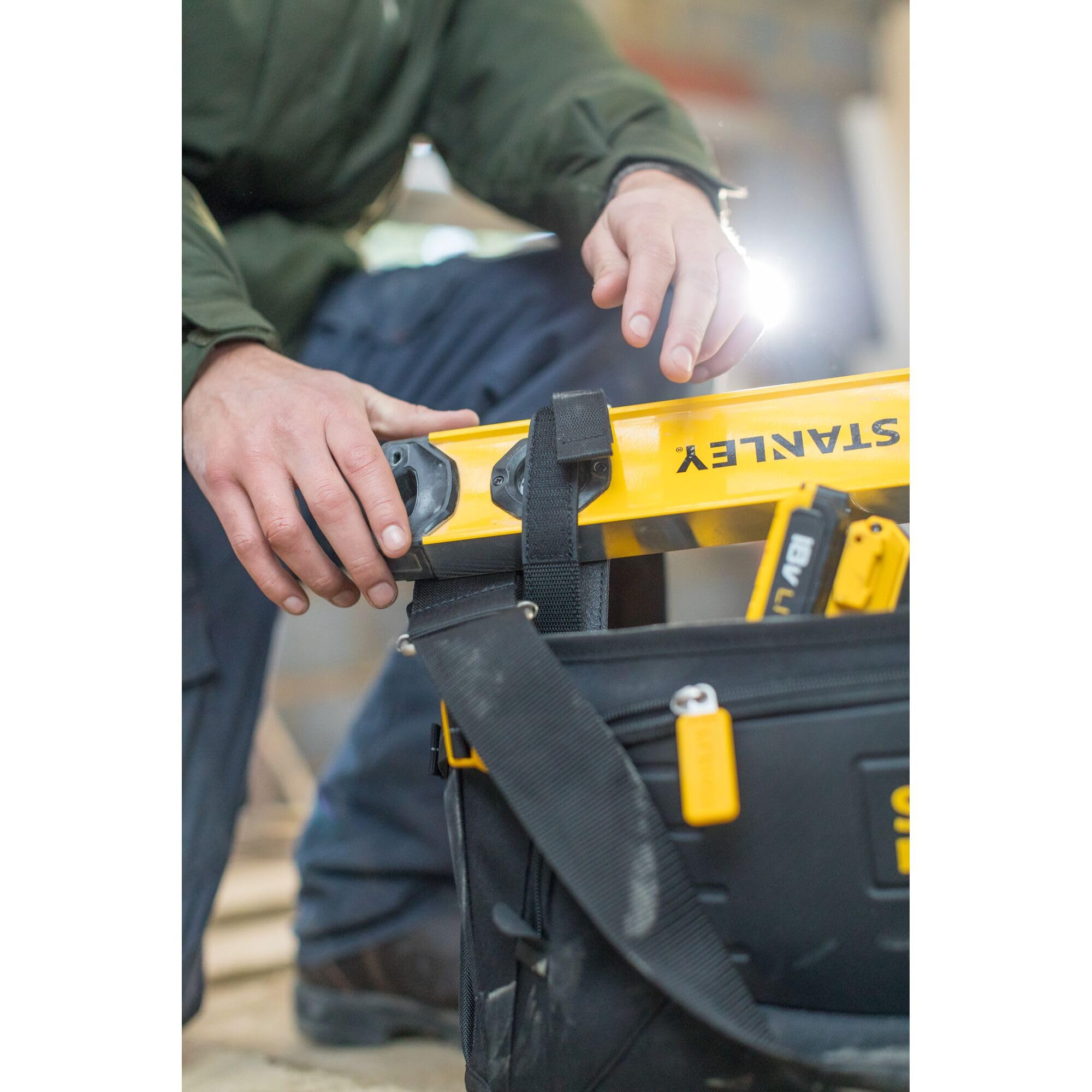 stanley-fatmax-bolsa-premium-de-acceso-r-pido-fmst1-80146-negro-amarillo image 5