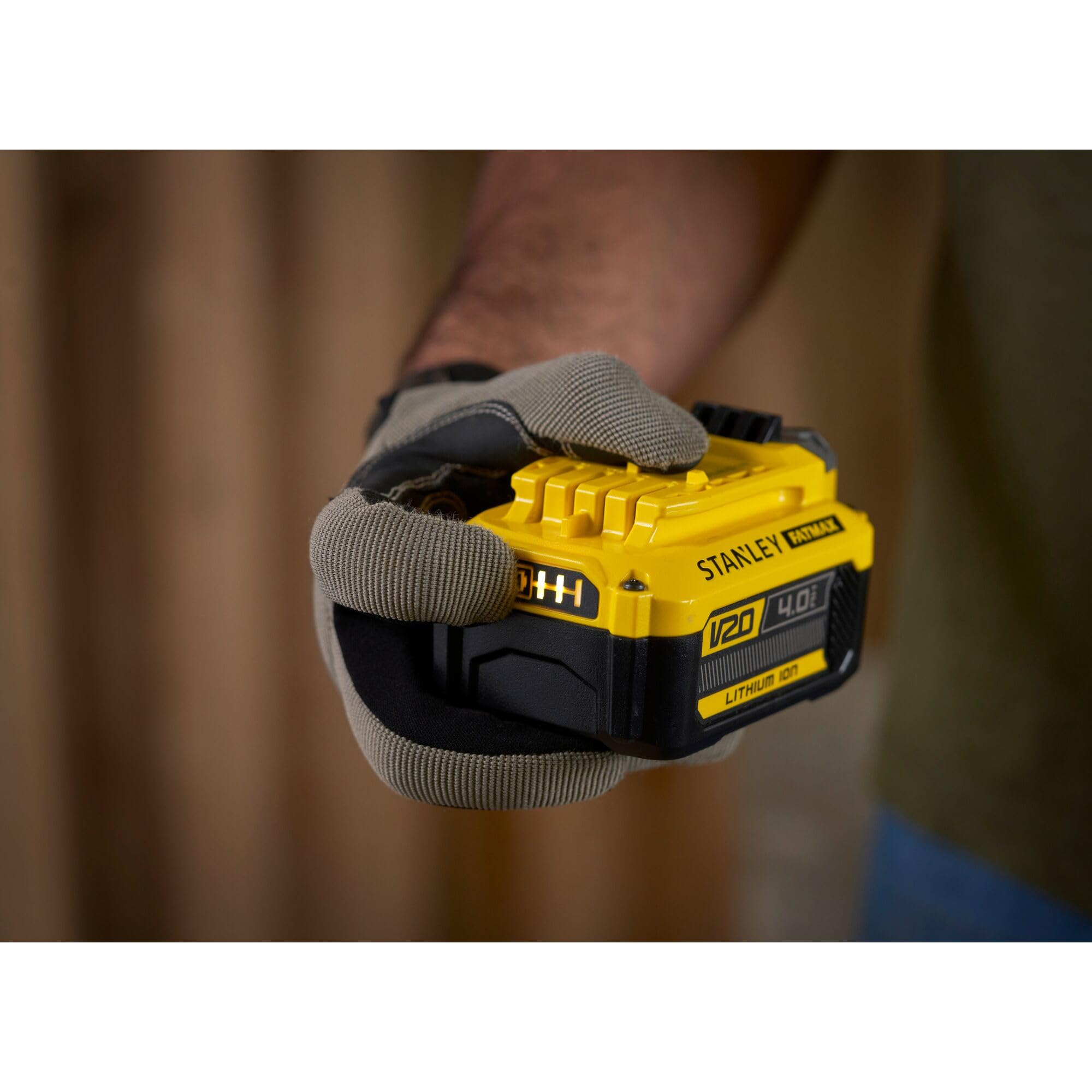 stanley-fatmax-kit-bater-a-y-cargador-v20-litio-18v-4ah-sfmcb14m1-qw image 4