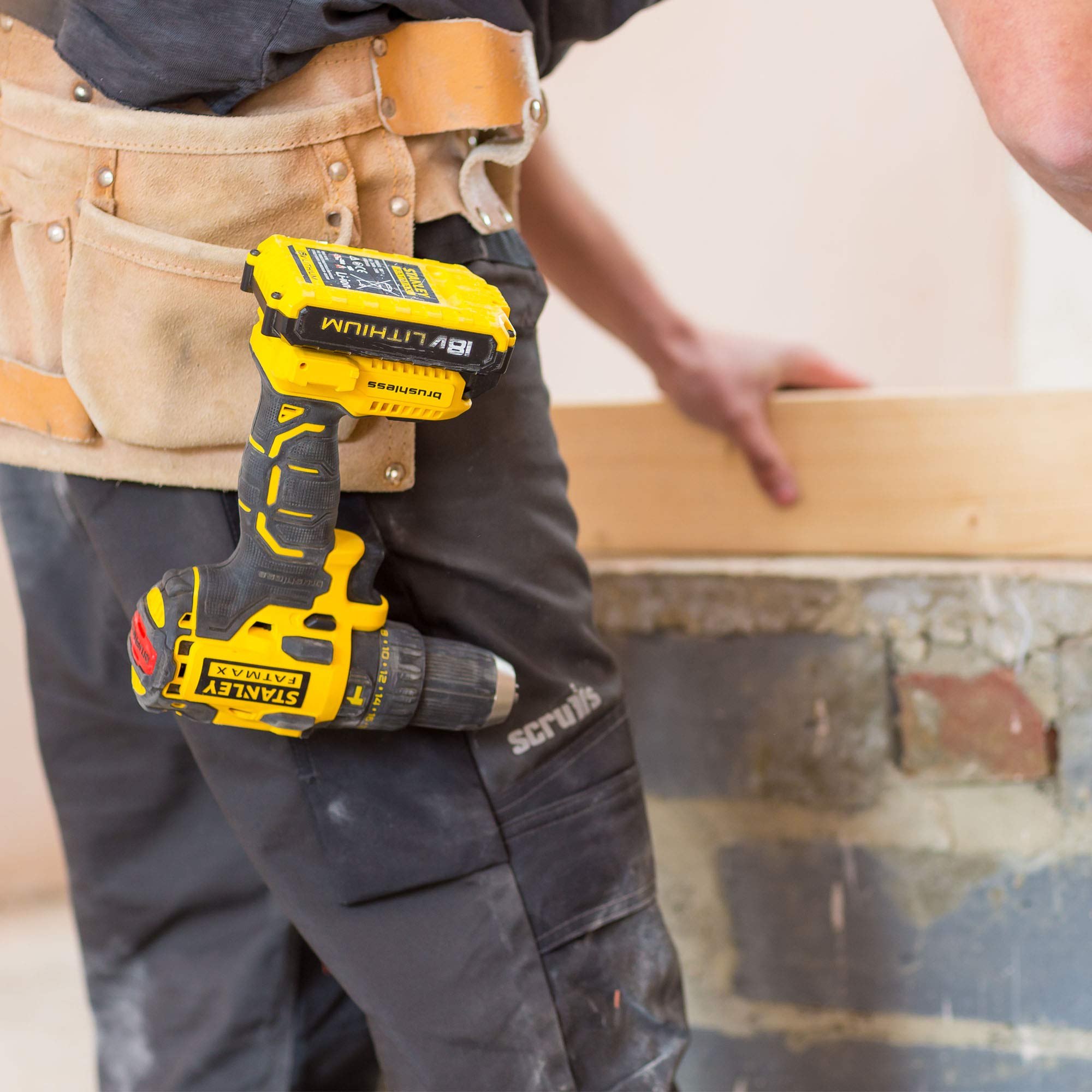 stanley-fatmax-fmck627d2h3-qw-taladro-percutor-brushless-18v-30-600-ipm-con-2-ba image 4