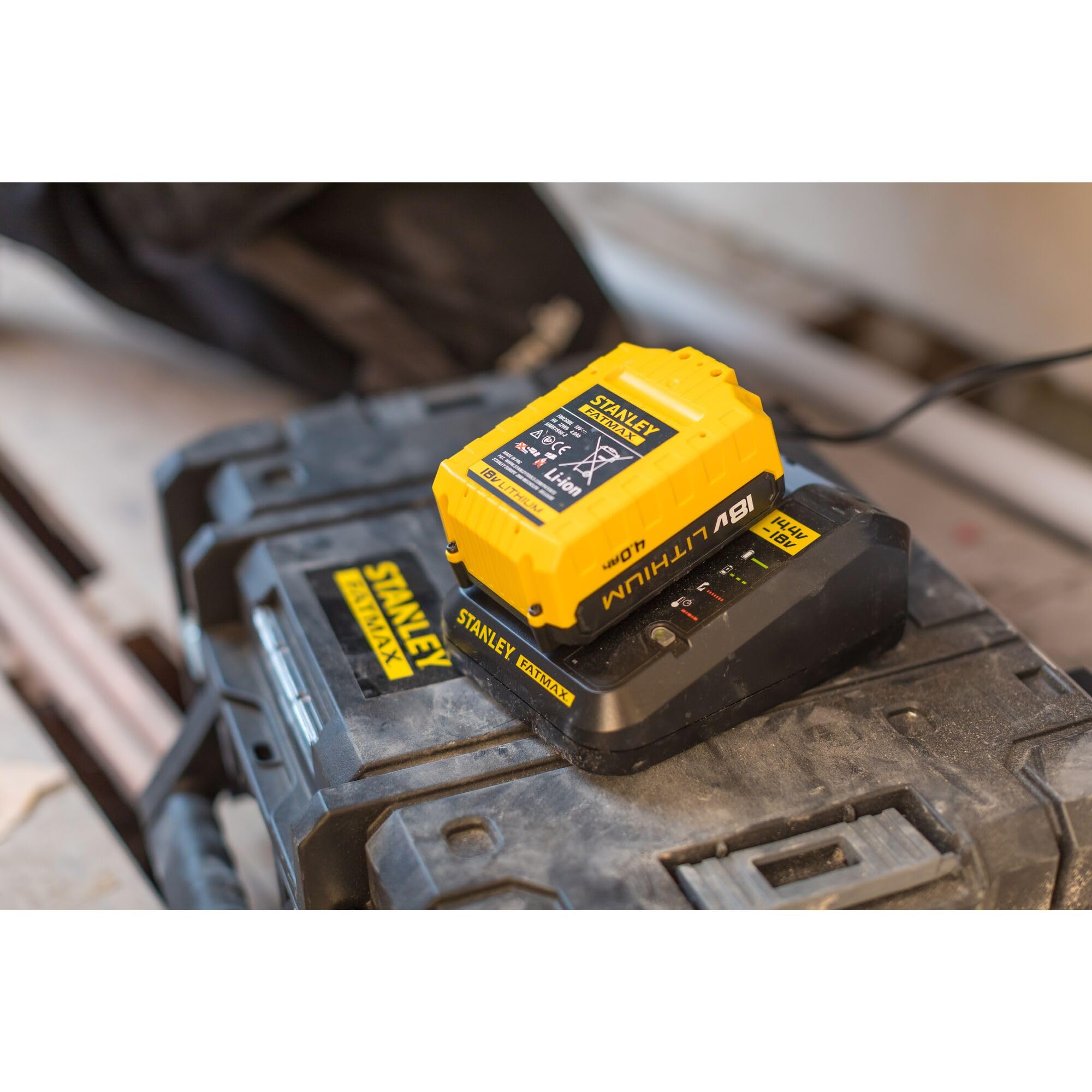 stanley-fatmax-fmc688l-xj-bater-a-litio-18v-4ah image 7