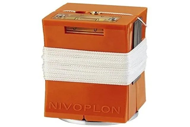 stanley-nivoplon-10m-003804-plomada-con-nivel-de-burbuja-y-caja-antichoc image 1