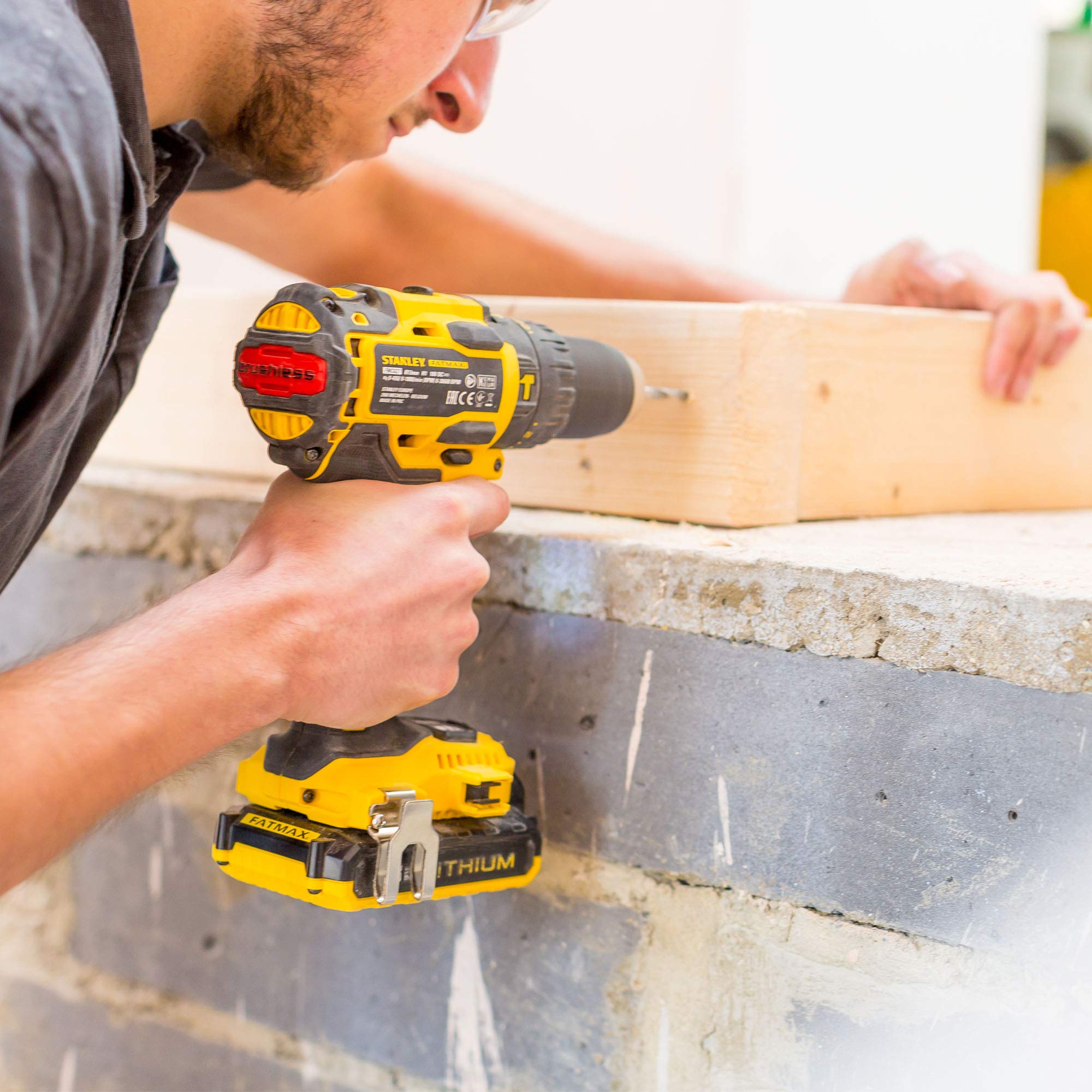 stanley-fatmax-fmck627d2h3-qw-taladro-percutor-brushless-18v-30-600-ipm-con-2-ba image 6