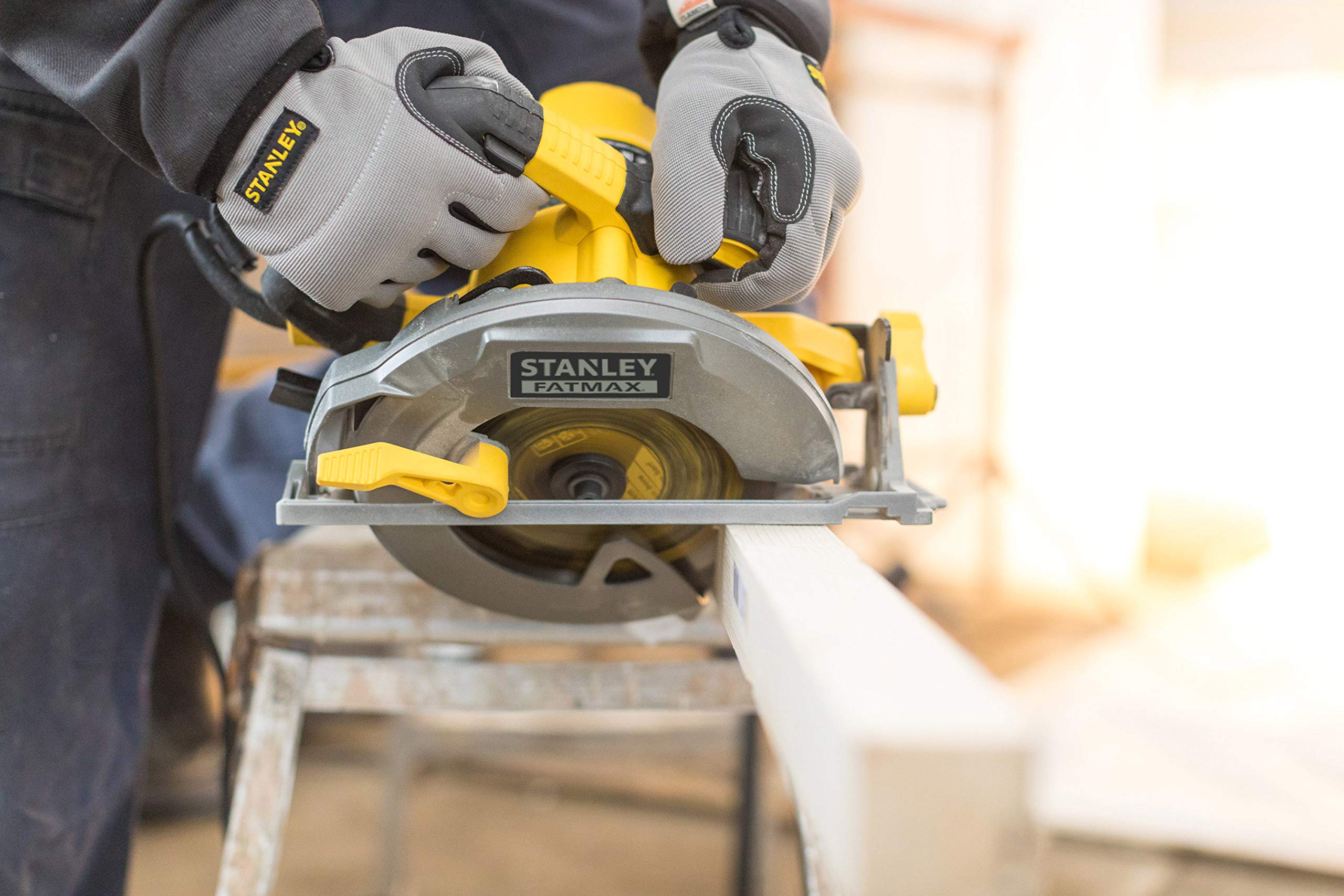 stanley-fatmax-fme301k-qs-sierra-circular-1650w-con-disco-de-190-mm-y-malet-n image 3