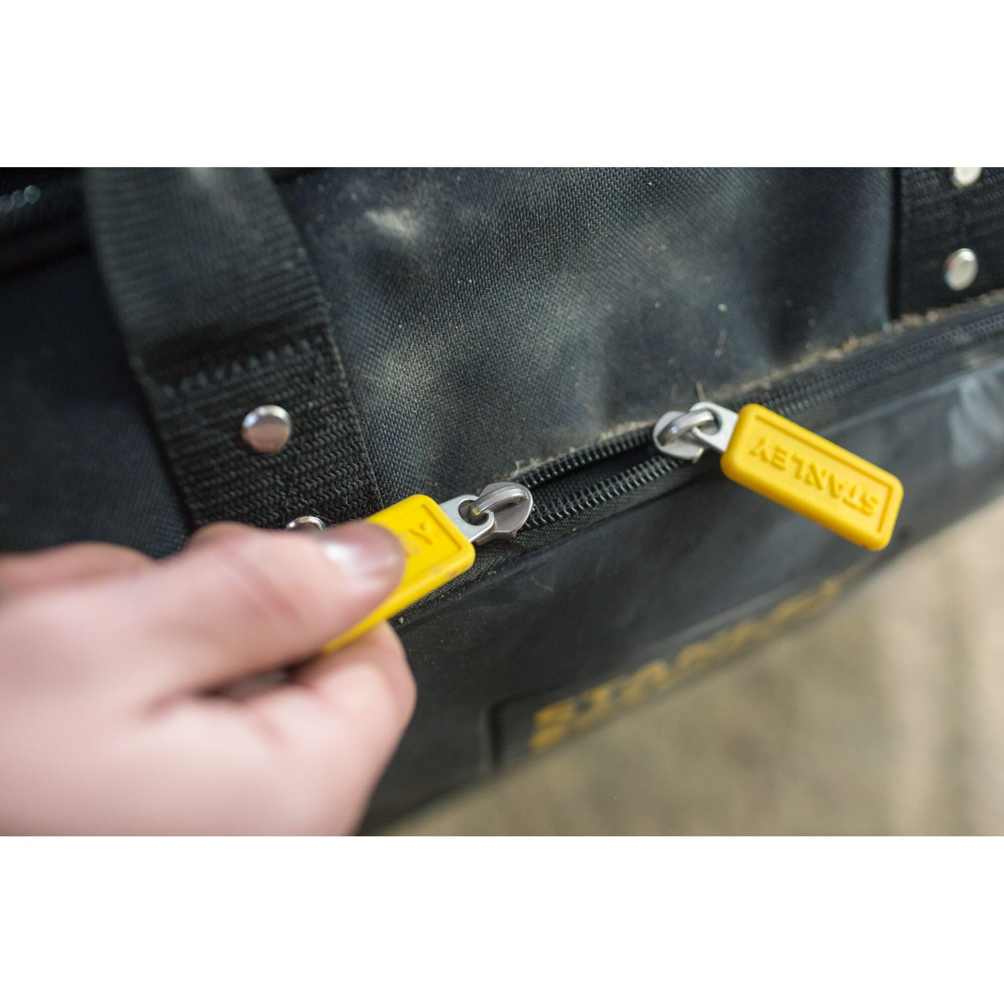 stanley-fatmax-fmst1-80144-mochila-de-herramientas-con-compartimento-para-port-t image 7