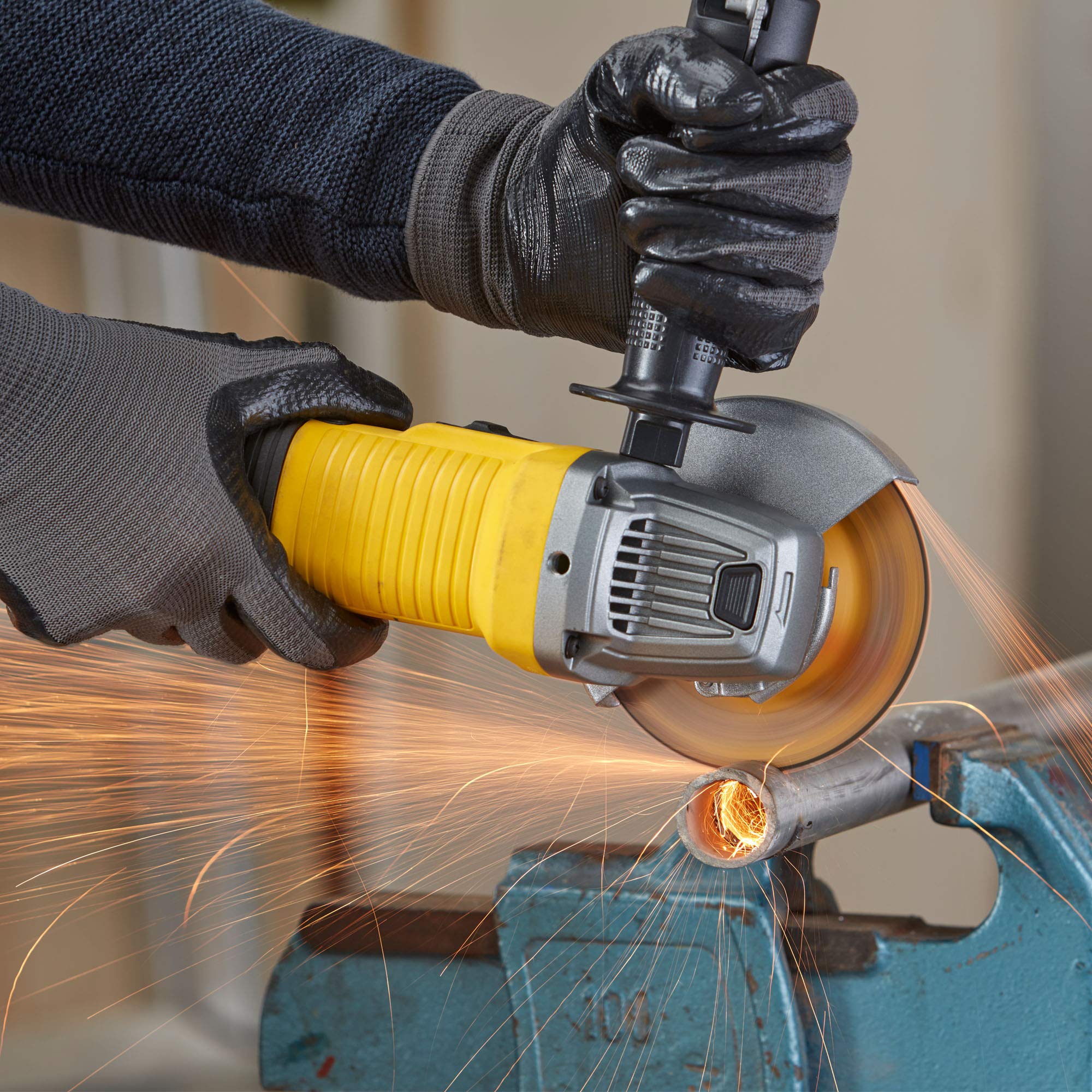stanley-fatmax-fmeg220k-qs-amoladora-125mm-850w-con-malet-n image 5
