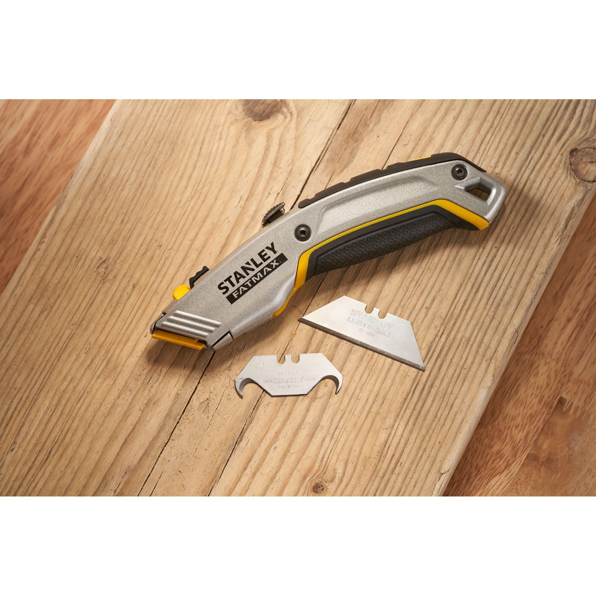 stanley-fatmax-pro-c-ter-retr-ctil-doble-hoja-con-bloqueo-0-10-789 image 7