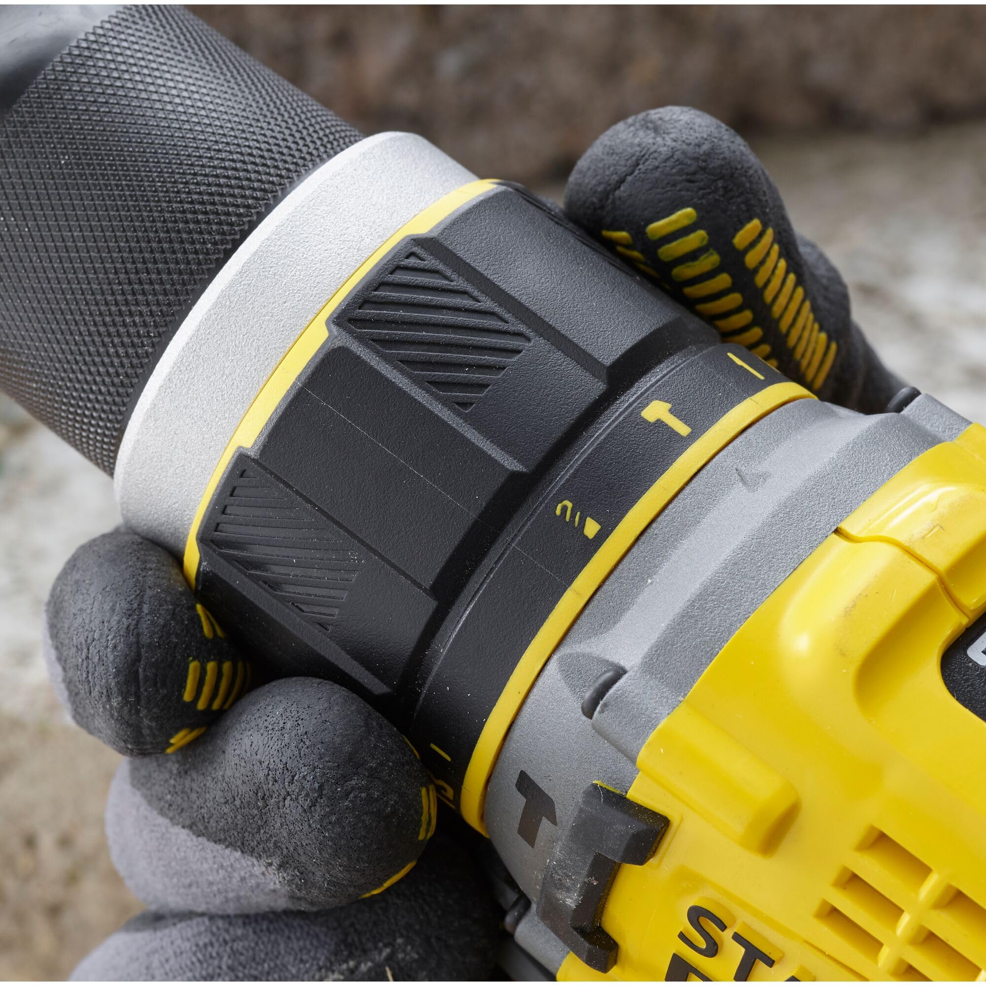 stanley-fatmax-sfmcd721m2k-qw-taladro-percutor-18v-v20-brushless-80-nm-2-bater-a image 7
