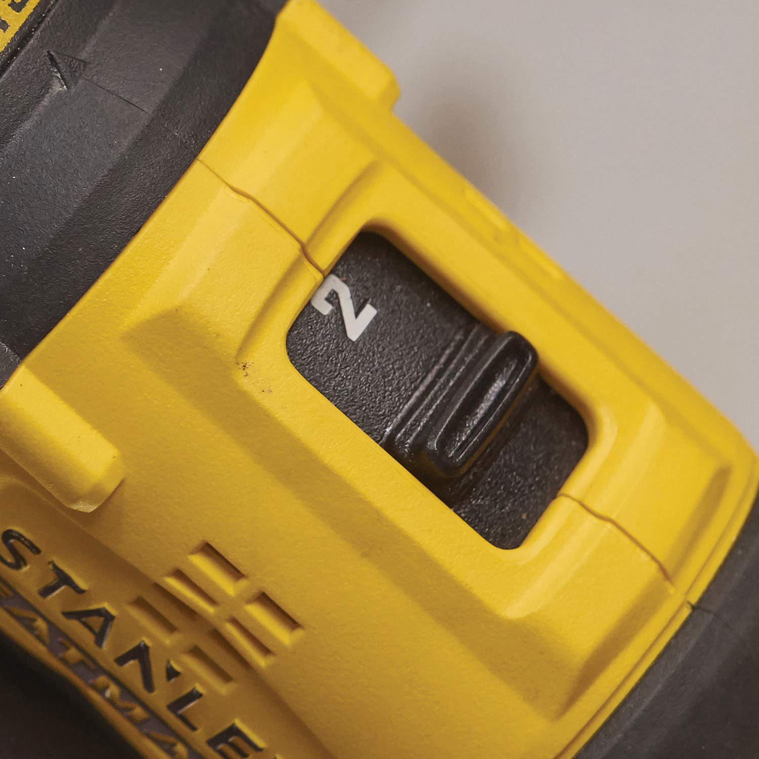 stanley-fatmax-sfmcd710d2k-qw-taladro-atornillador-v20-litio-18v-sin-escobillas- image 8