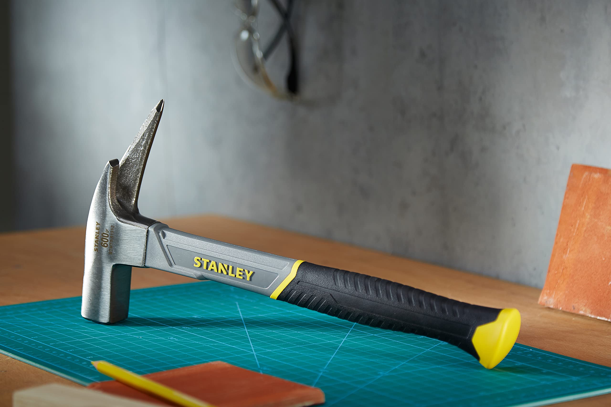stanley-stht0-51312-martillo-de-carpintero-de-fibra-de-vidrio-600-g image 2