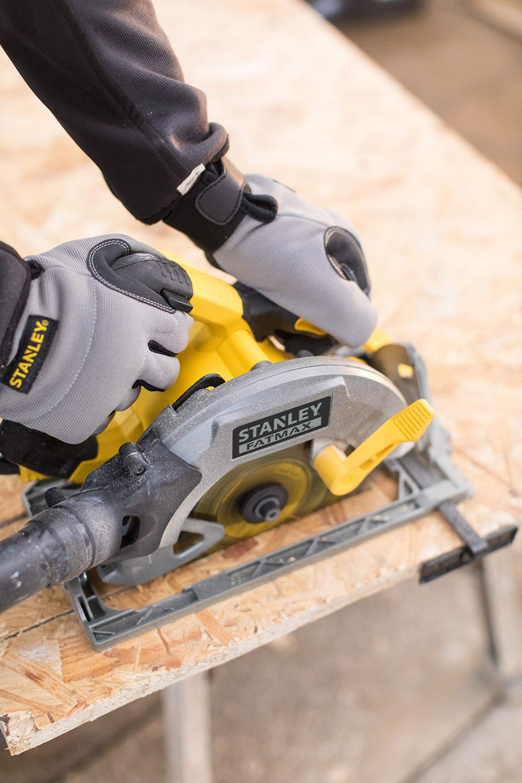 stanley-fatmax-fme301k-qs-sierra-circular-1650w-con-disco-de-190-mm-y-malet-n image 4