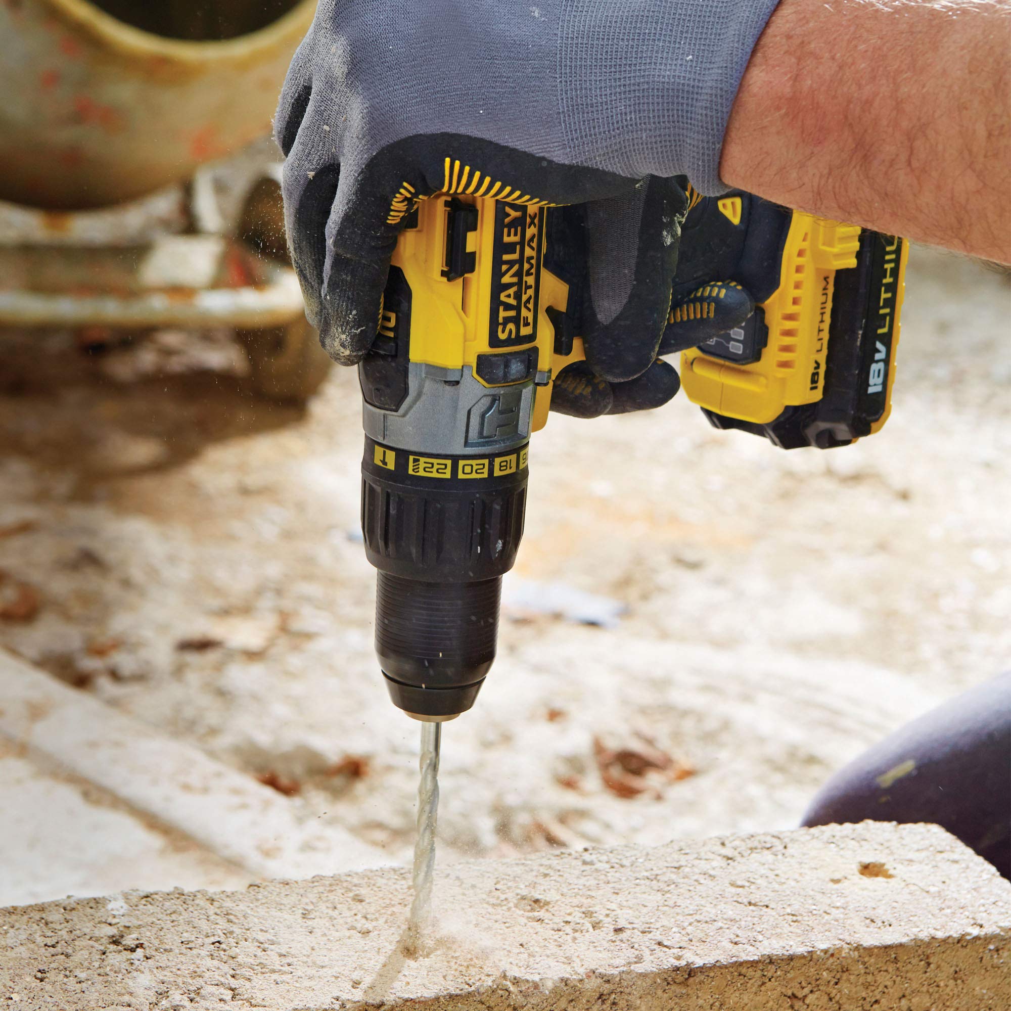 stanley-fatmax-fmck462d2s-qw-taladro-percutor-y-sierra-circular-18v-con-2-bater- image 5
