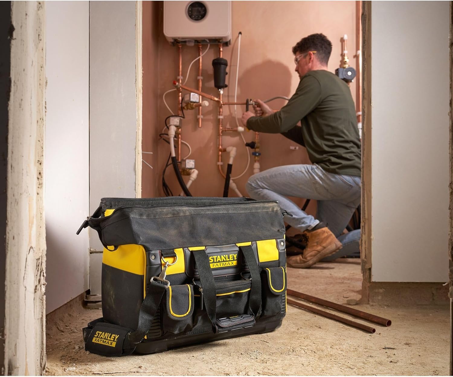 stanley-fatmax-bolsa-gran-abertura-fmst1-71180-50-x-30-x-29-cm-resistente-al-agu image 4
