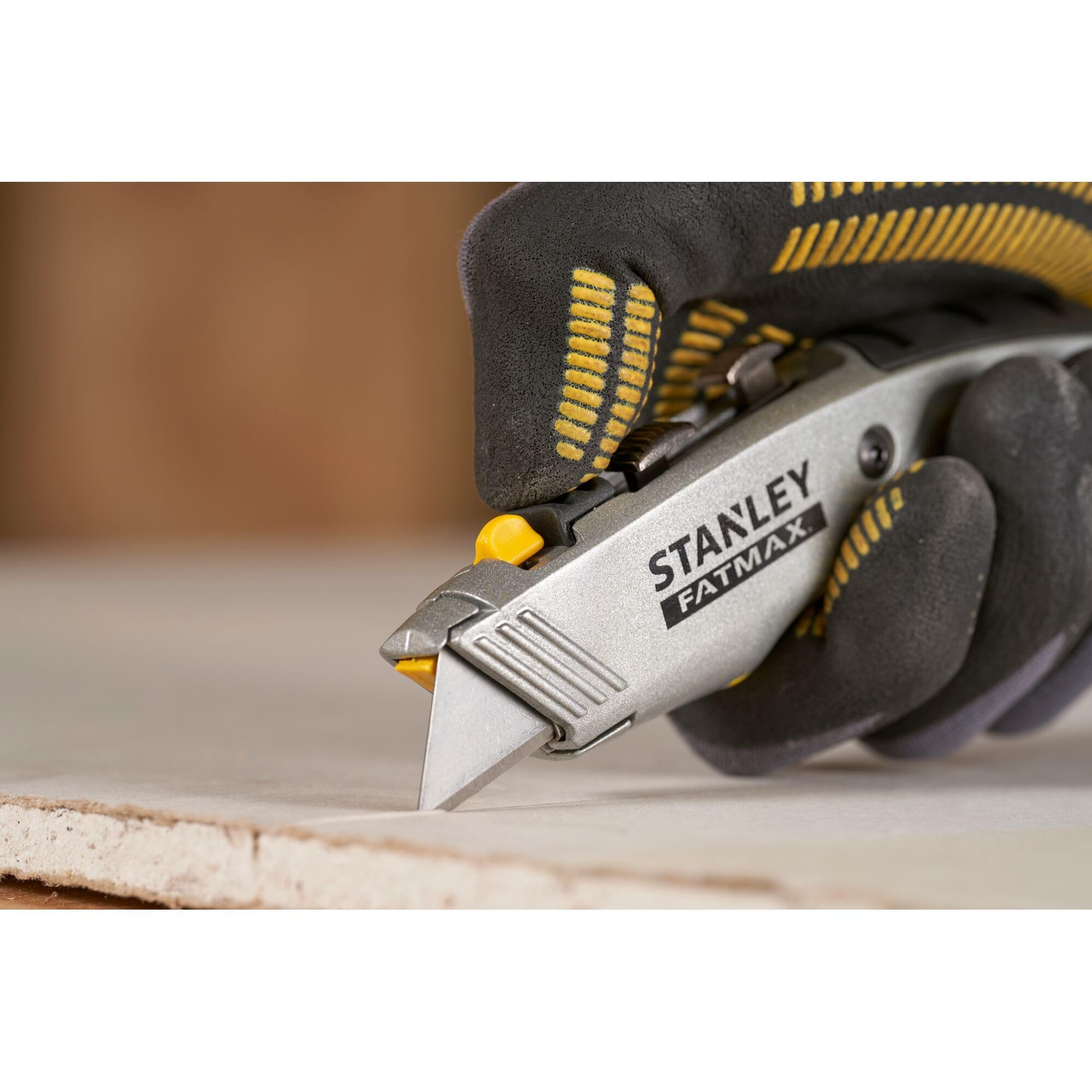 stanley-fatmax-pro-c-ter-retr-ctil-doble-hoja-con-bloqueo-0-10-789 image 2