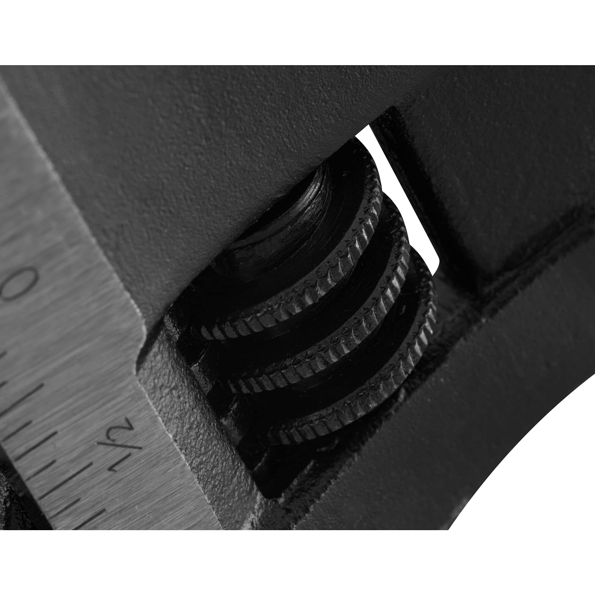 stanley-0-90-947-llave-ajustable-bimaterial-6-pulgadas-mordazas-paralelas image 4