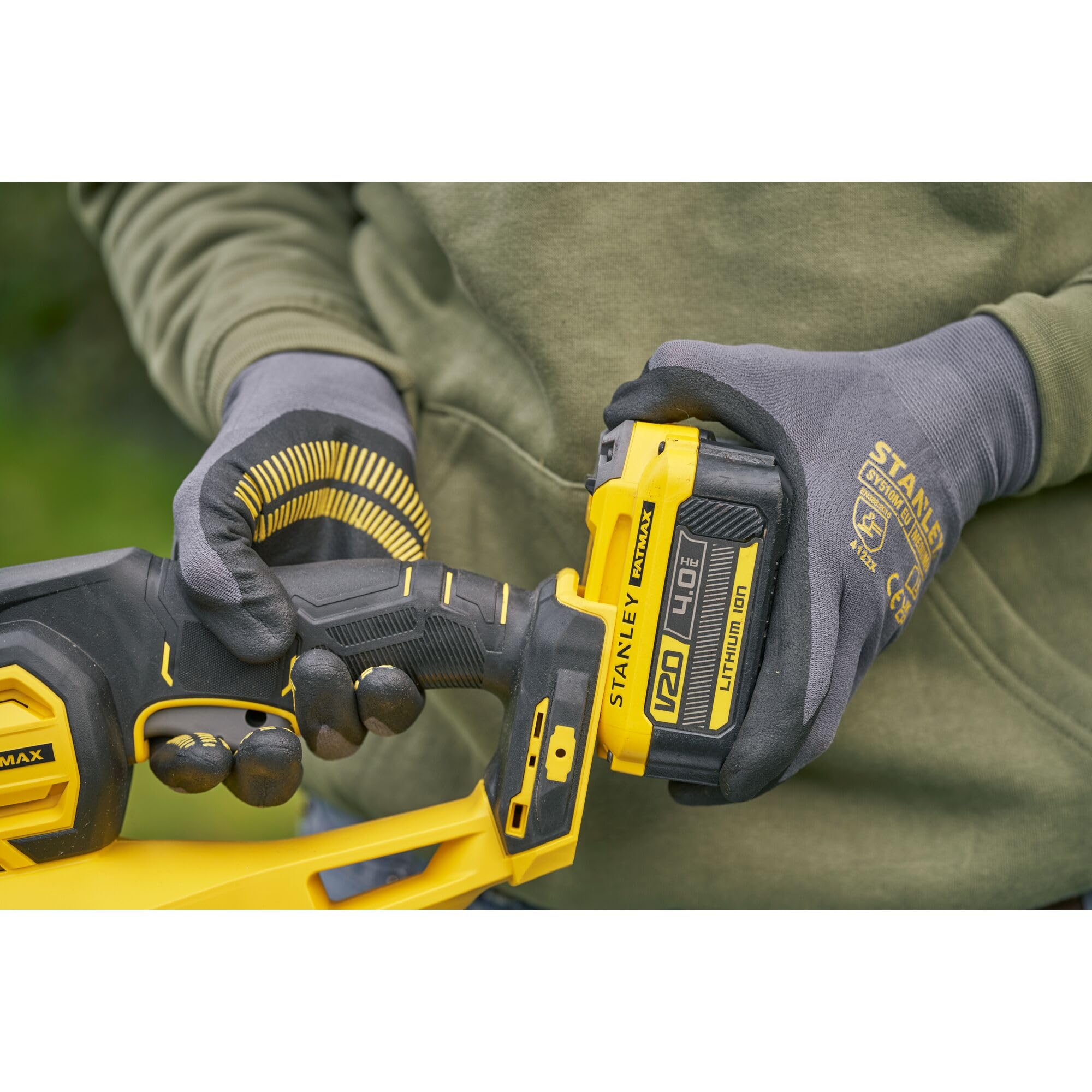 cortasetos-18v-stanley-fatmax-v20-55cm-con-bater-a-4ah-y-cargador-sfmcht655m1-qw image 8