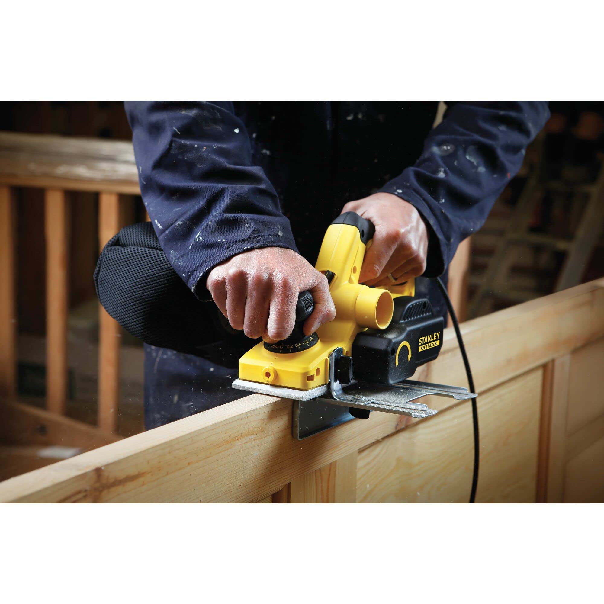 stanley-fatmax-fme630k-qs-cepillo-el-ctrico-madera-750w-82mm-malet-n image 2