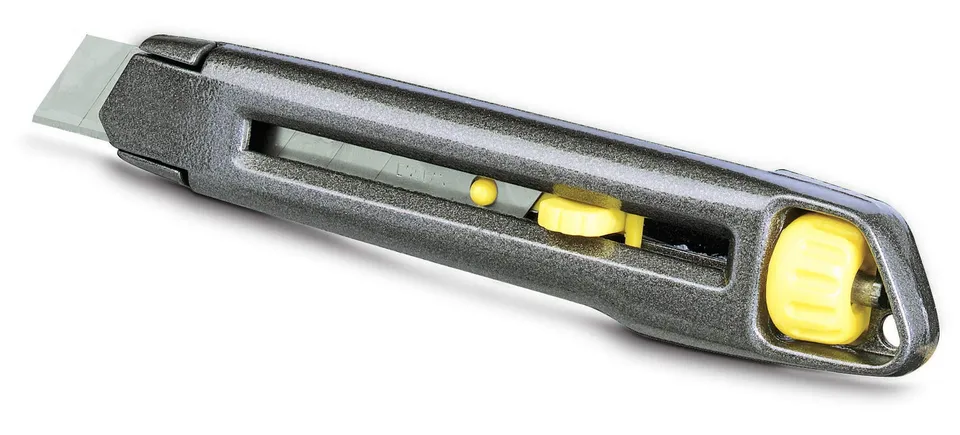 stanley-1-10-018-c-ter-interlock-18-mm-con-armaz-n-met-lico-y-longitud-de-cuchil image 1