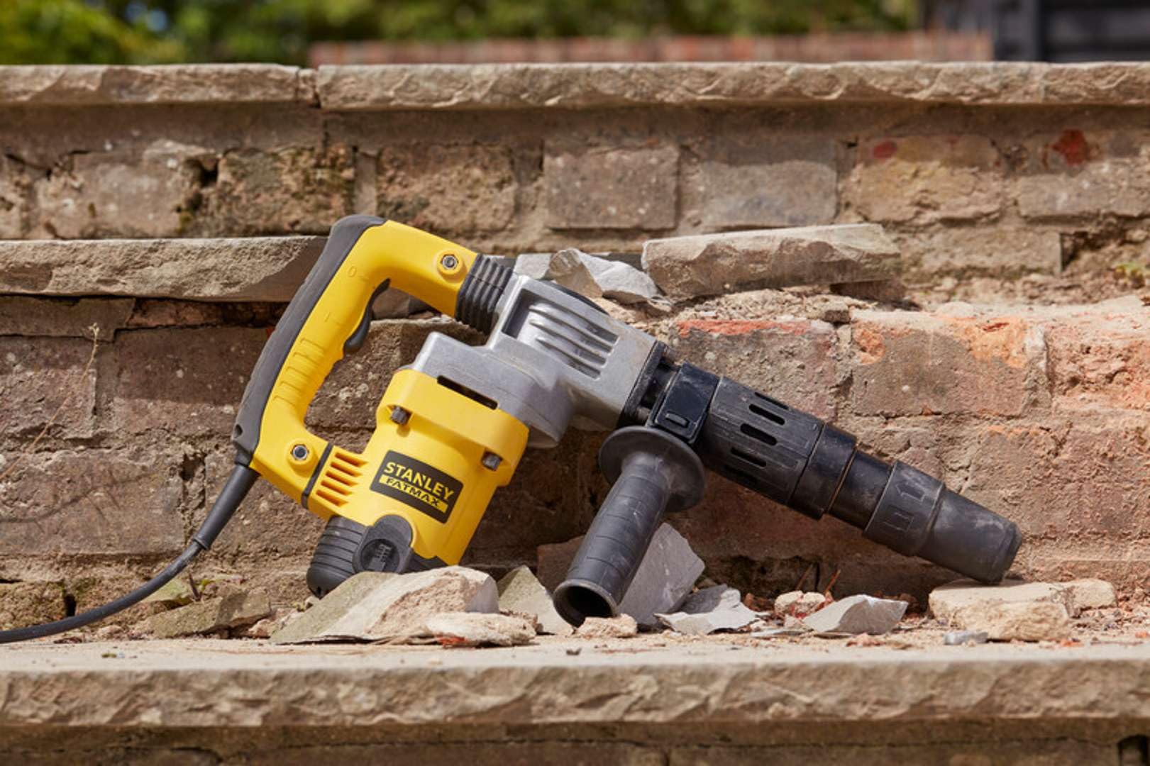 stanley-fatmax-martillo-demoledor-sds-max-5kg-1010w-8-5j-sfmeh220k-qs image 3