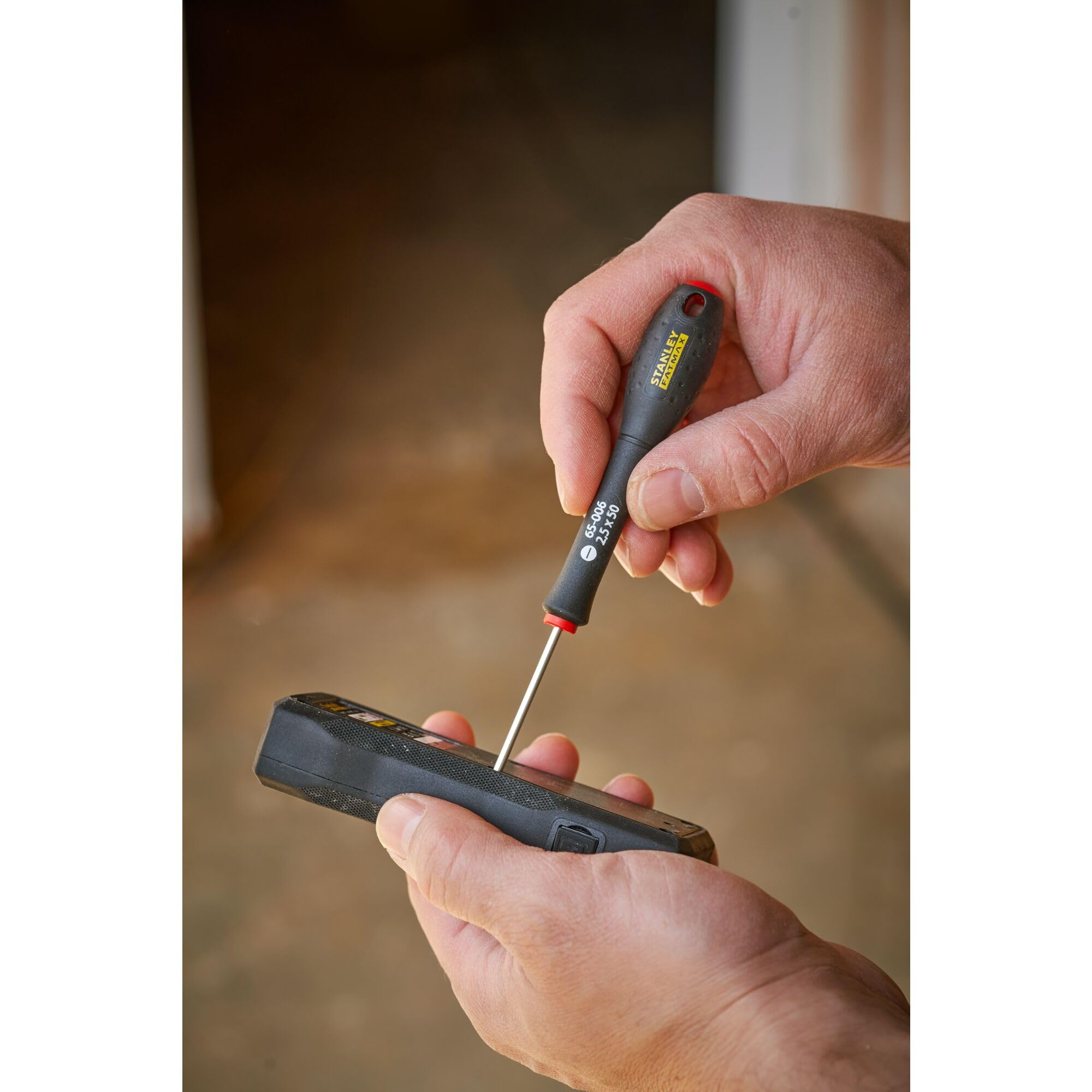 stanley-0-65-006-destornillador-plano-fatmax-electricista-2-5-x-50-mm image 5